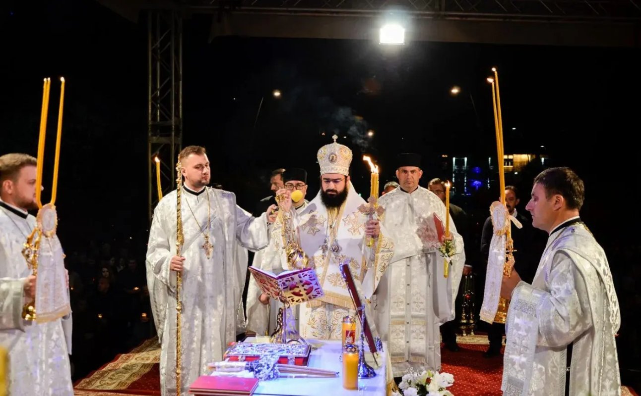 Slujiri arhiereşti în Episcopia Devei şi Hunedoarei 211457