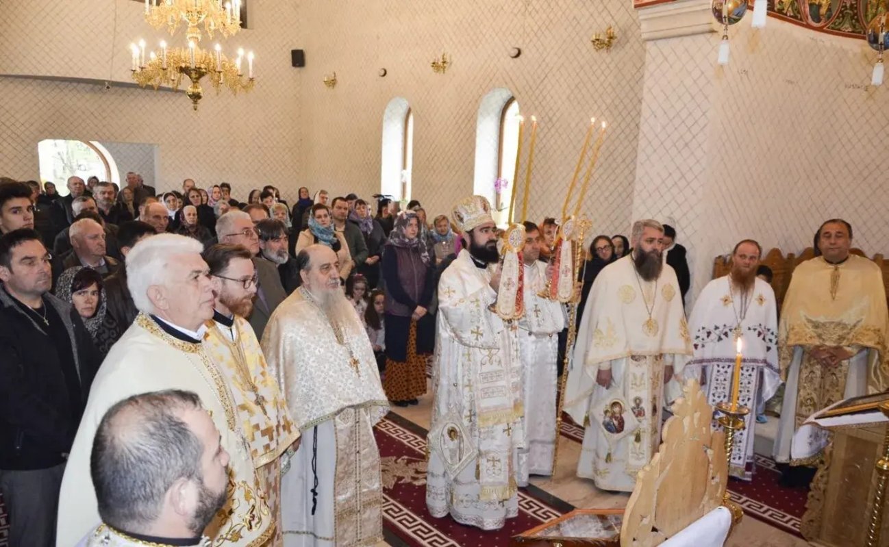 Slujiri arhiereşti în Episcopia Devei şi Hunedoarei 211460