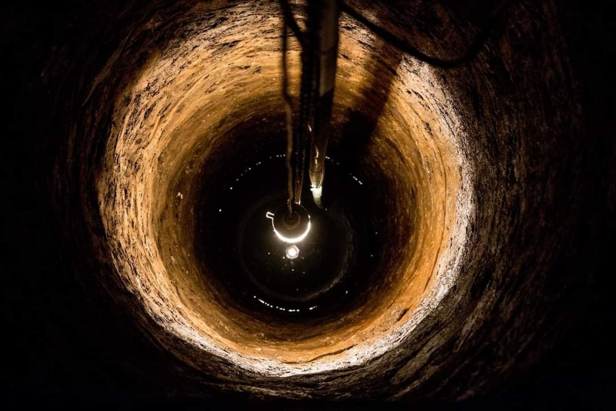 Procesiuni și rugăciuni la izvoare tămăduitoare în Vinerea Luminată 211613