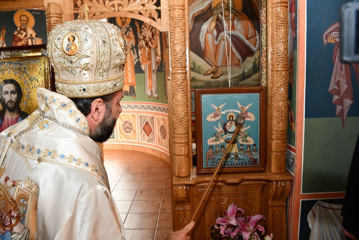 A fost sfințită pictura bisericii Așezământului medical-creștin „Izvorul Tămăduirii” din Marga 212023