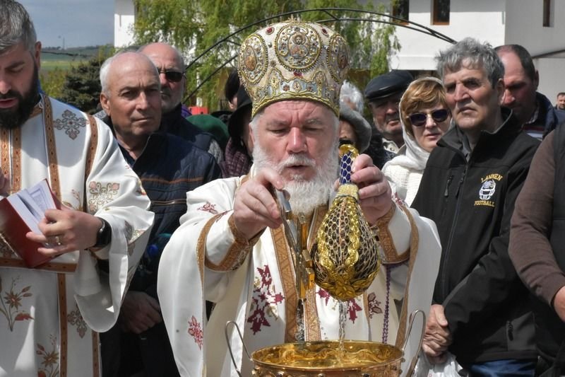 Izvorul Tămăduirii prăznuit în eparhii din Muntenia și Dobrogea 212010
