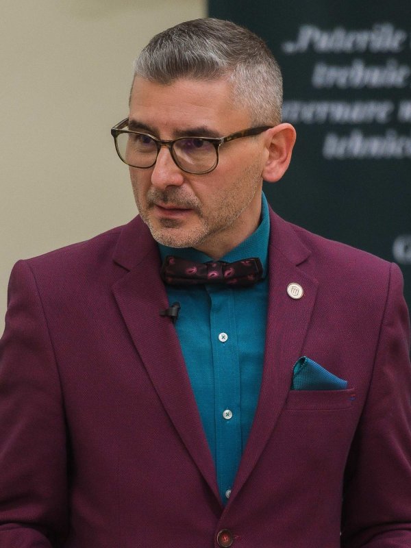 Grigore T. Popa, „imaginea verticalității în medicină” 211484