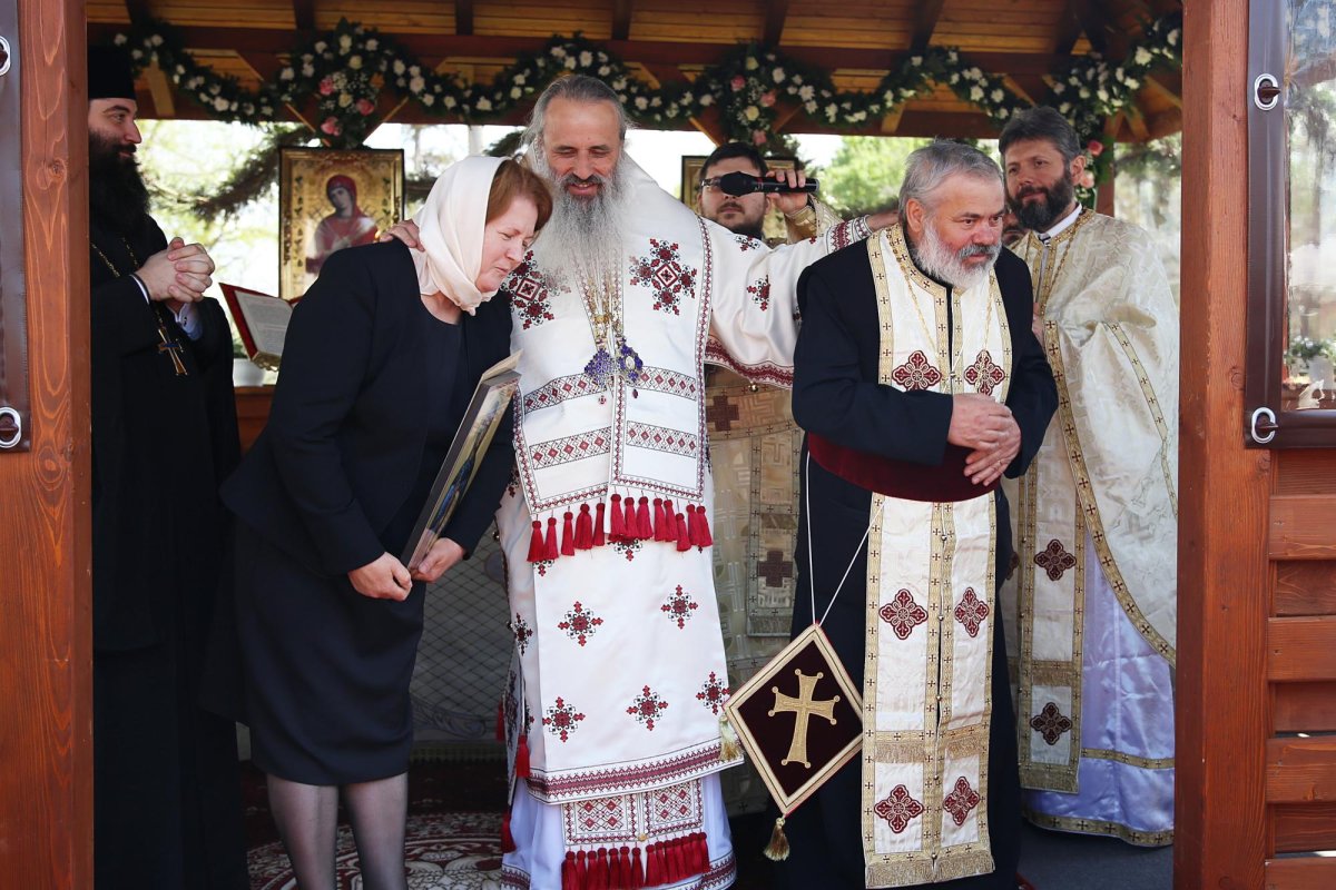 O biserică din 1849, resfințită de Mitropolitul Moldovei și Bucovinei 212115