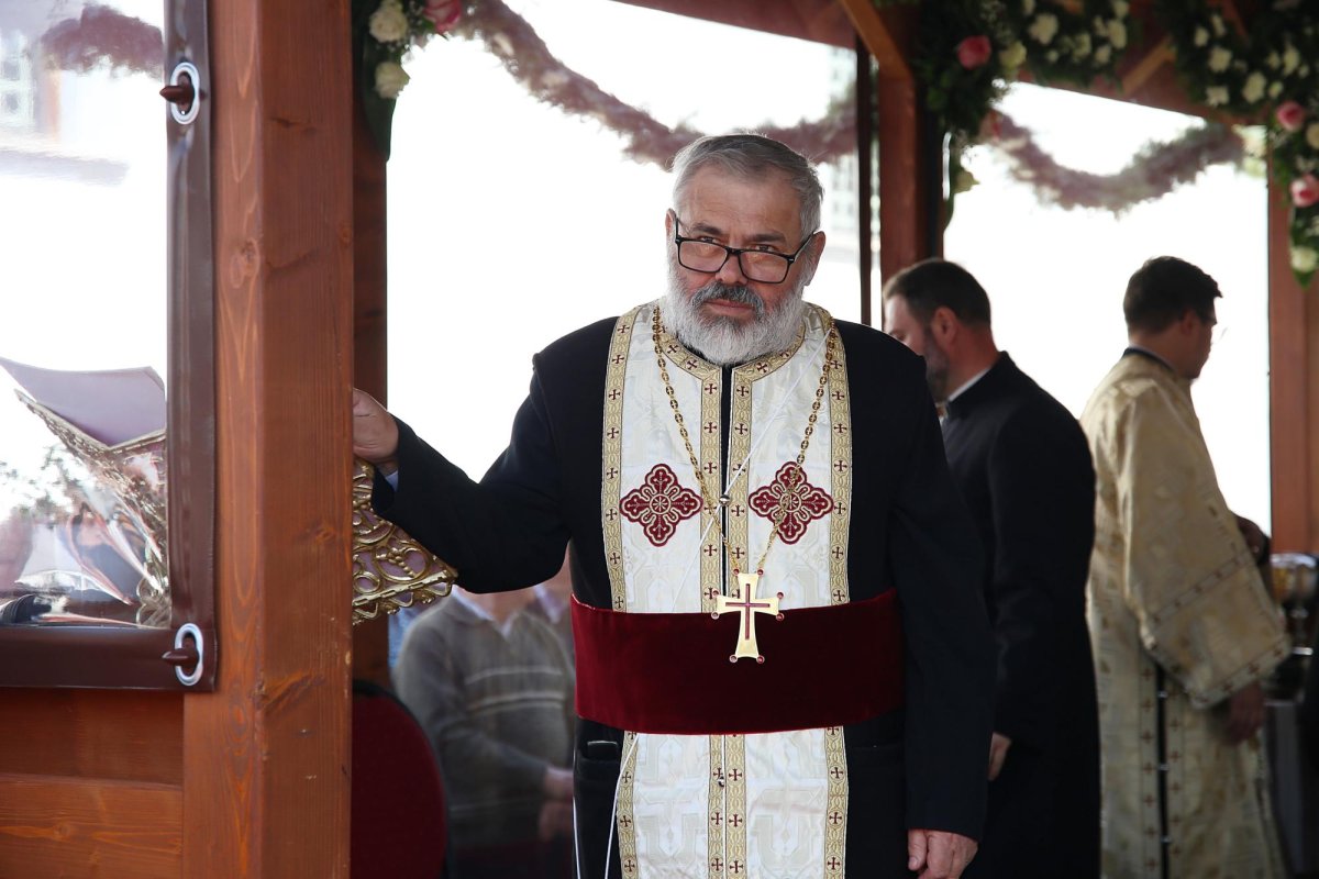 O biserică din 1849, resfințită de Mitropolitul Moldovei și Bucovinei 212116