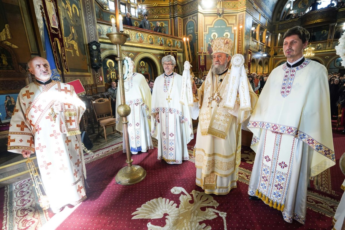 Slujire a Mitropolitului Ardealului la Mediaş 212118