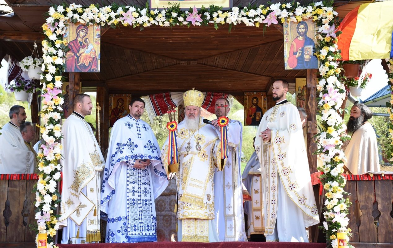 Hramul Bisericii „Sfântul Apostol Toma” din Oarța de Sus, Maramureş 212231