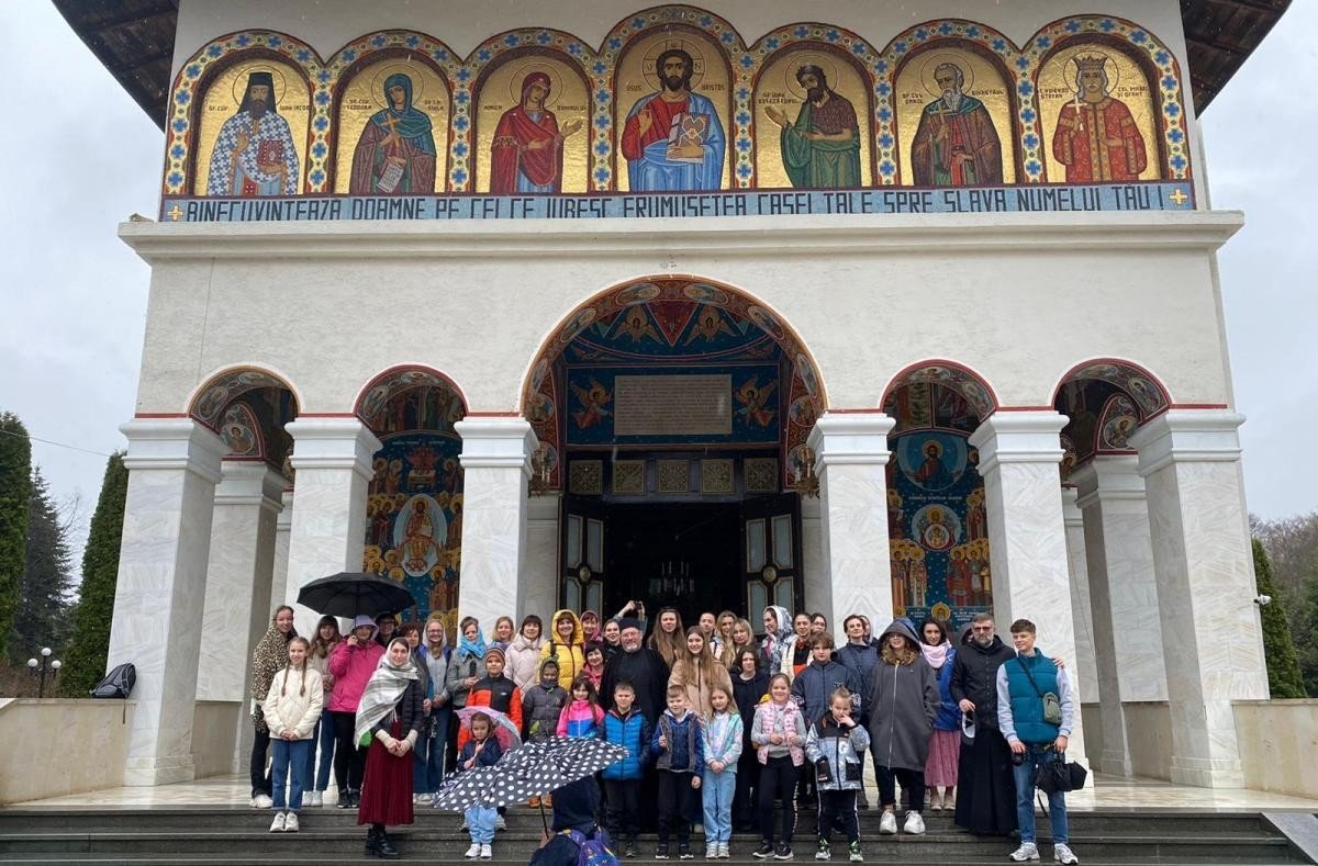 Pelerinaj organizat de Pro Vita Iași pentru refugiații ucraineni 212225