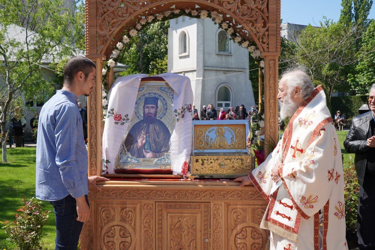 Sărbătorirea Sfântului Efrem cel Nou la Galaţi  212703