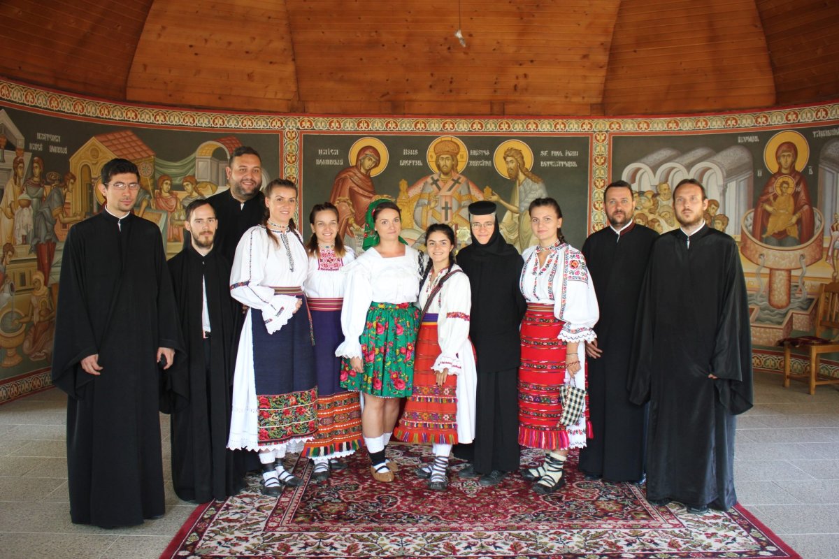 Puterea Femeilor Mironosiţe vine din credință și curaj 212239