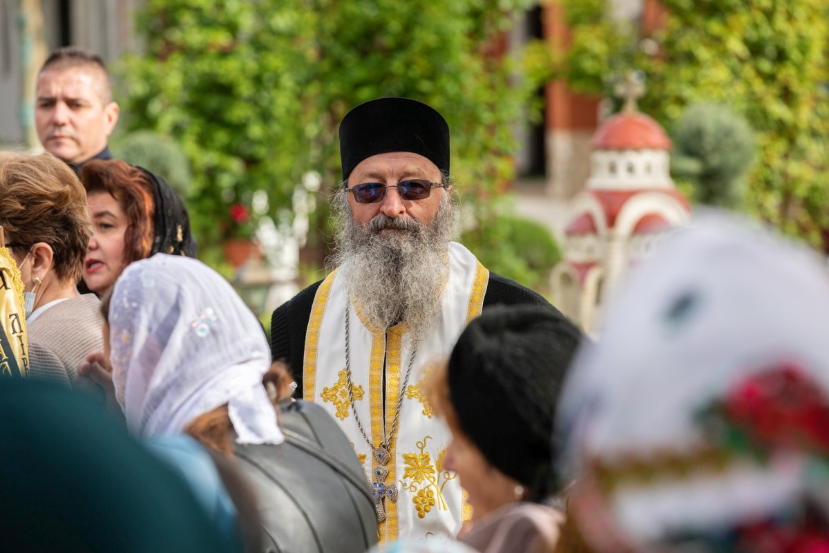 Pelerinaj la hramul Mănăstirii Pantocrator din Drăgăneşti‑Vlaşca 212976