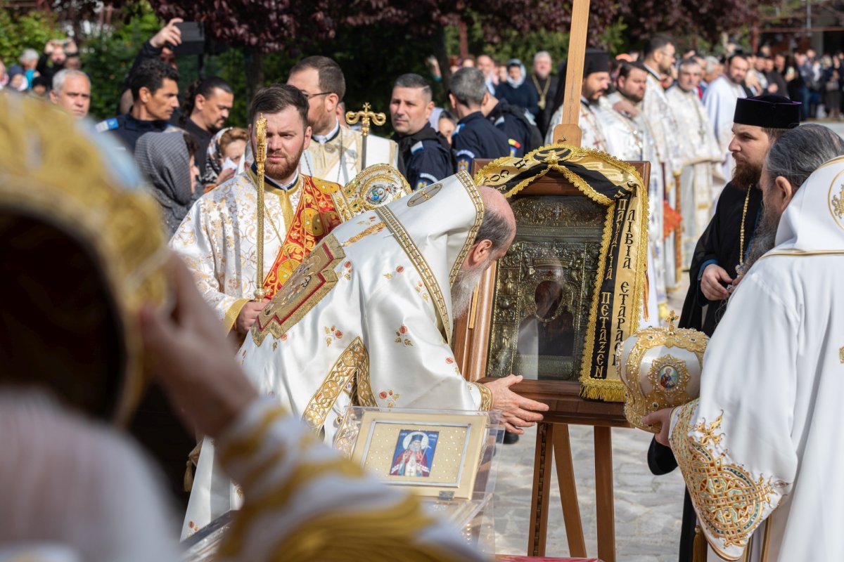 Pelerinaj la hramul Mănăstirii Pantocrator din Drăgăneşti‑Vlaşca 212982