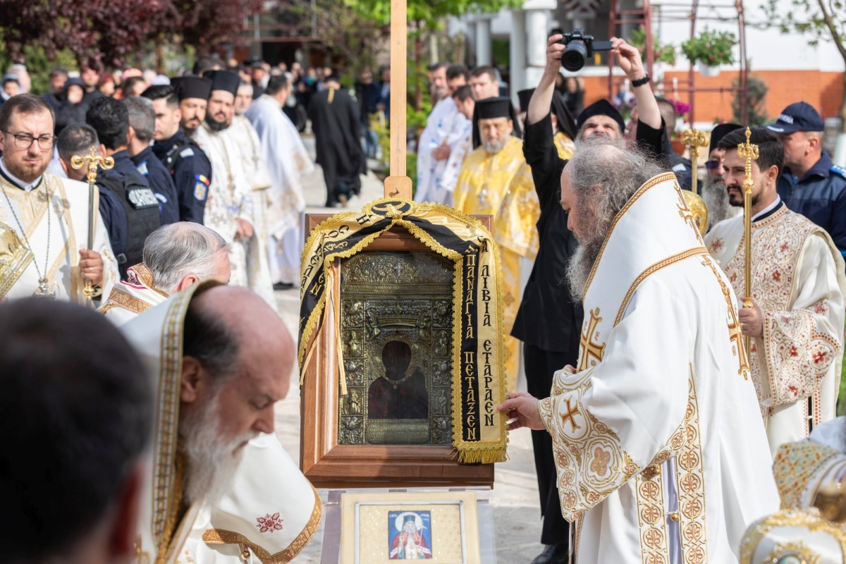 Pelerinaj la hramul Mănăstirii Pantocrator din Drăgăneşti‑Vlaşca 212984