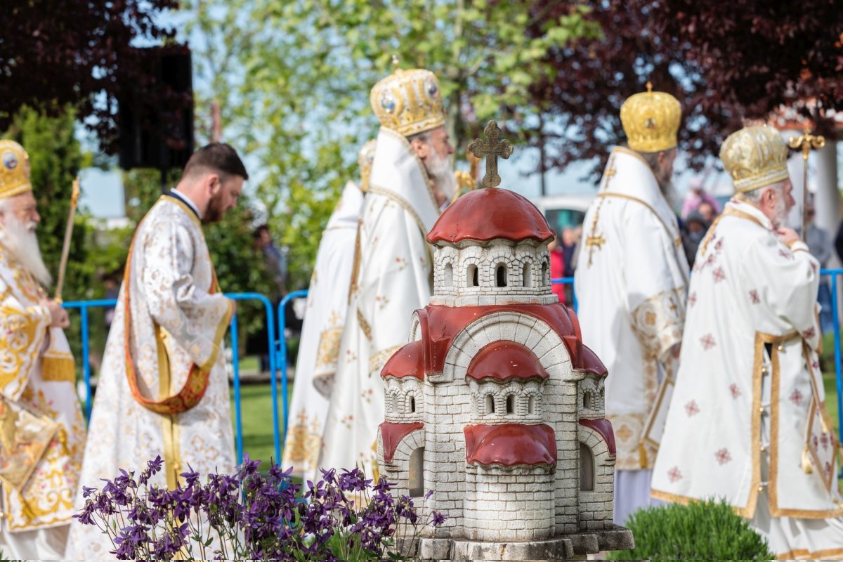 Pelerinaj la hramul Mănăstirii Pantocrator din Drăgăneşti‑Vlaşca 212985