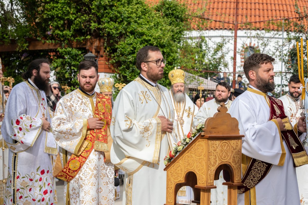 Pelerinaj la hramul Mănăstirii Pantocrator din Drăgăneşti‑Vlaşca 212988