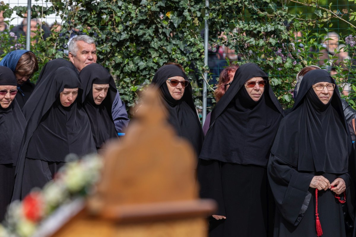 Pelerinaj la hramul Mănăstirii Pantocrator din Drăgăneşti‑Vlaşca 212996