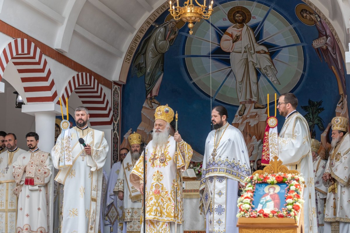 Pelerinaj la hramul Mănăstirii Pantocrator din Drăgăneşti‑Vlaşca 213003