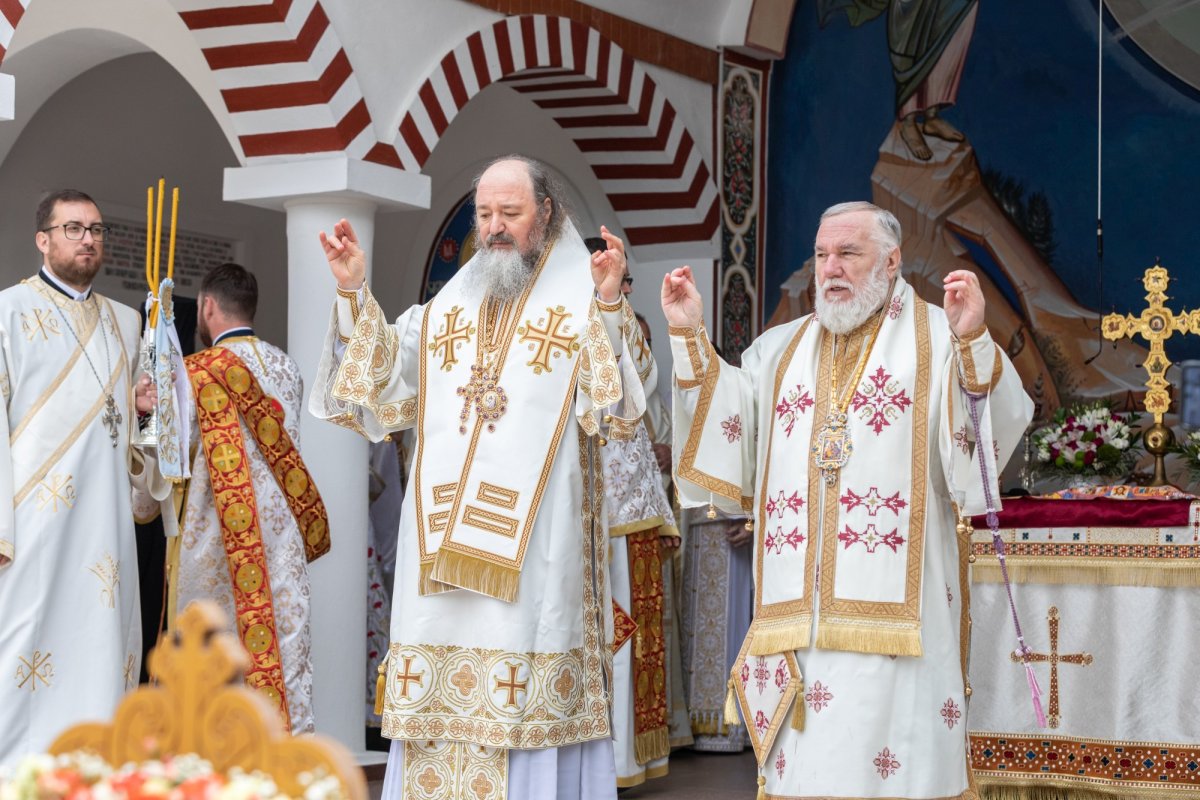 Pelerinaj la hramul Mănăstirii Pantocrator din Drăgăneşti‑Vlaşca 213012