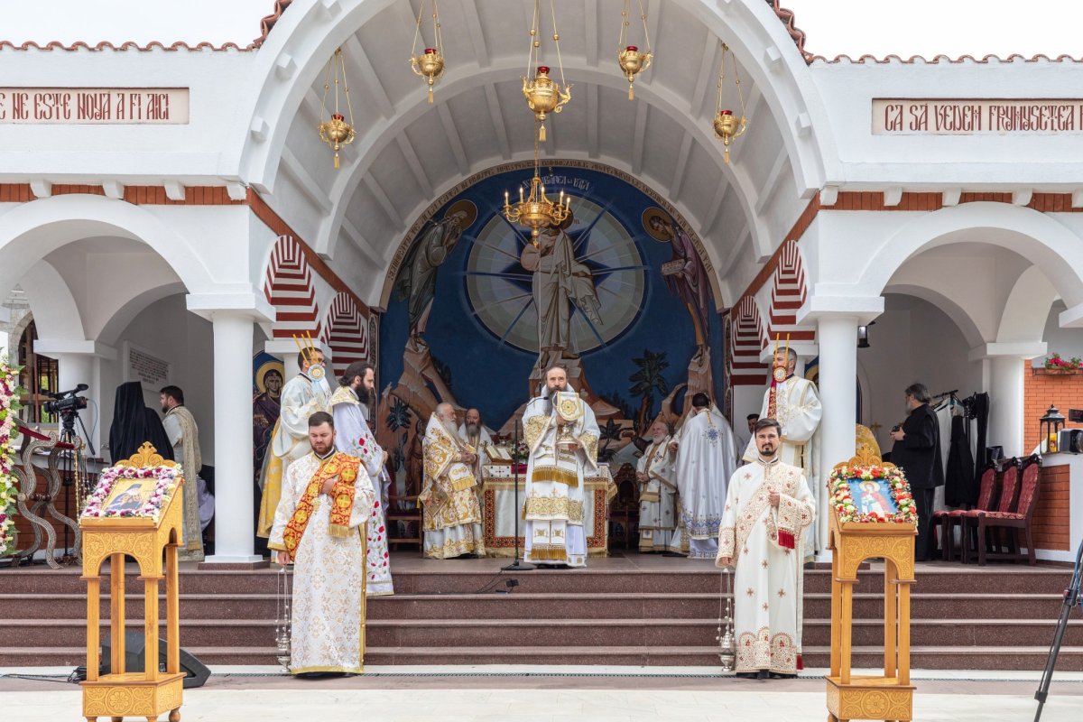 Pelerinaj la hramul Mănăstirii Pantocrator din Drăgăneşti‑Vlaşca 213017