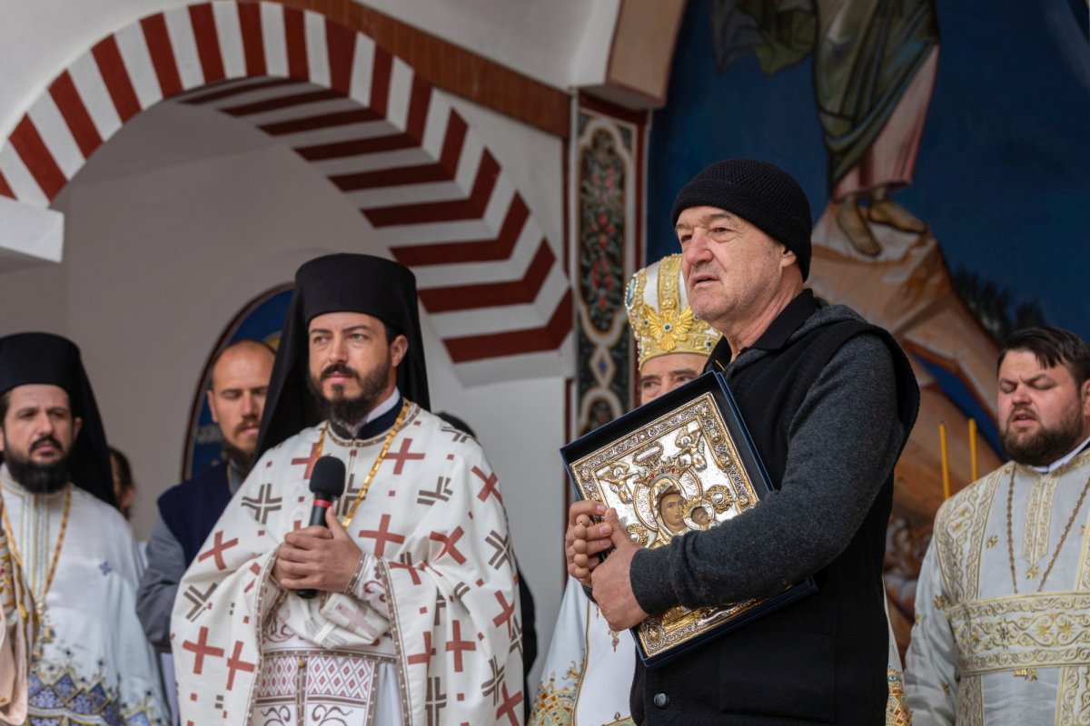 Pelerinaj la hramul Mănăstirii Pantocrator din Drăgăneşti‑Vlaşca 213032