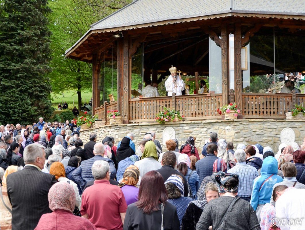 Sobor de arhierei la hramul Mănăstirii Prislop, Hunedoara 212939
