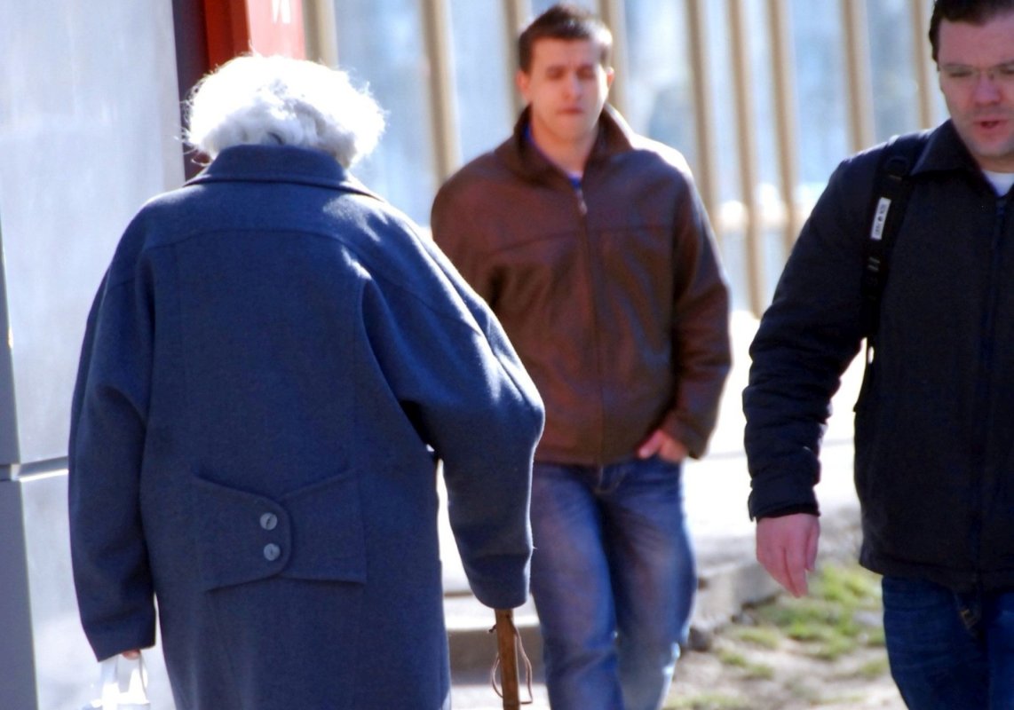 Deficitul de asistenți medicali și îmbătrânirea populației 213280