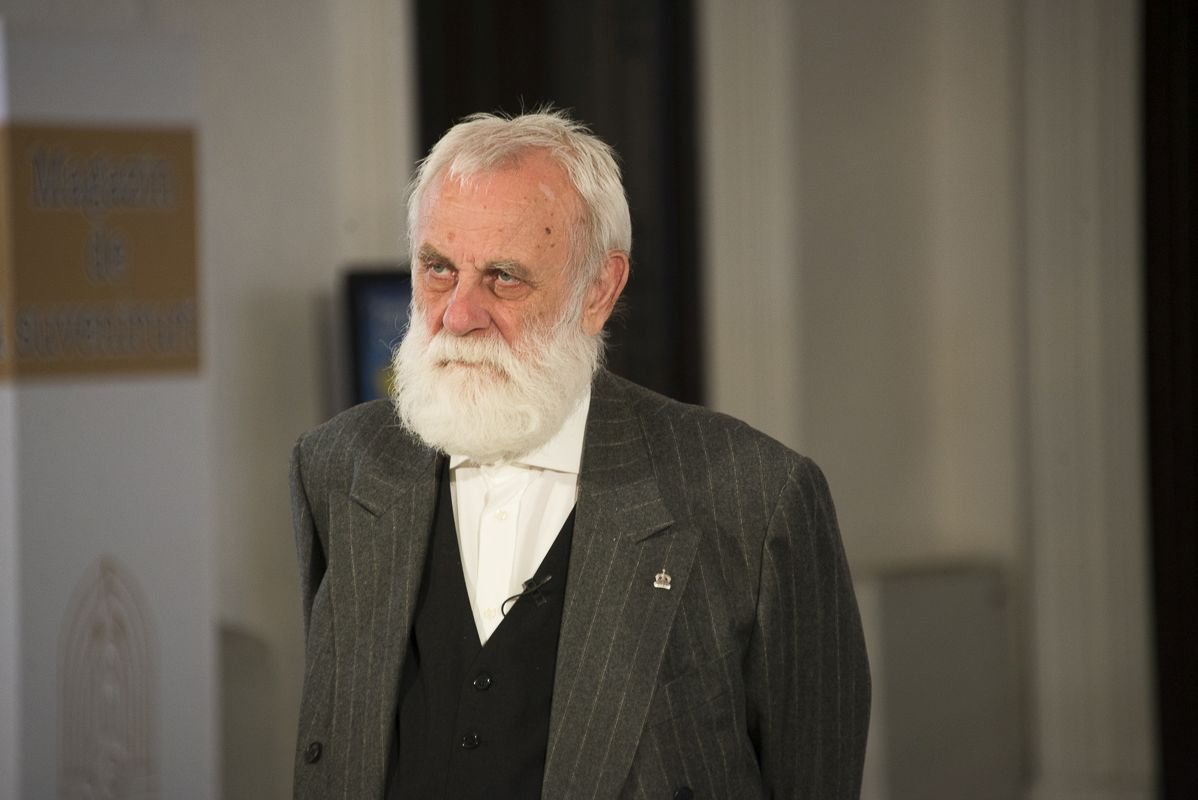 Crucea Moldavă oferită maestrului Ștefan Câlția la Iași 213560