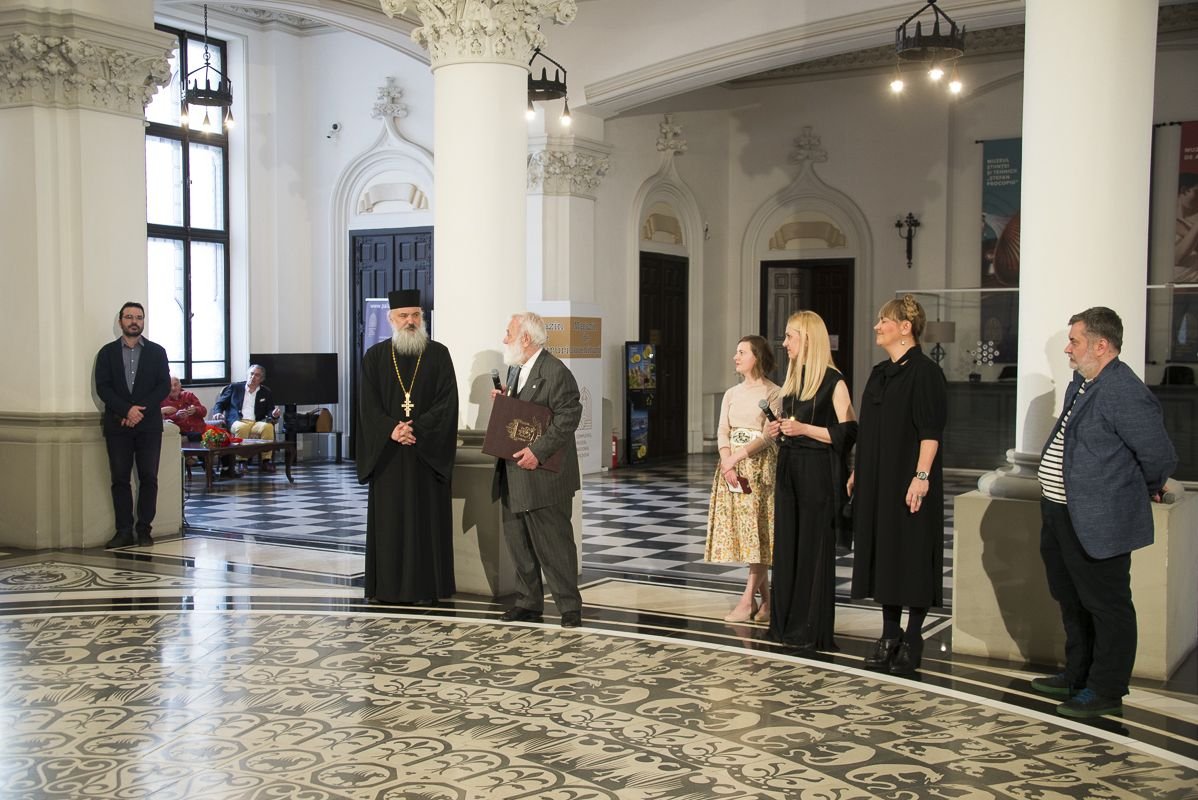 Crucea Moldavă oferită maestrului Ștefan Câlția la Iași 213571