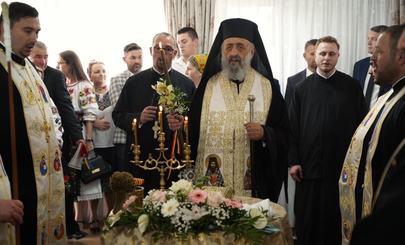 Liturghie arhierească în Parohia Toaca, Protopopiatul Reghin 214029