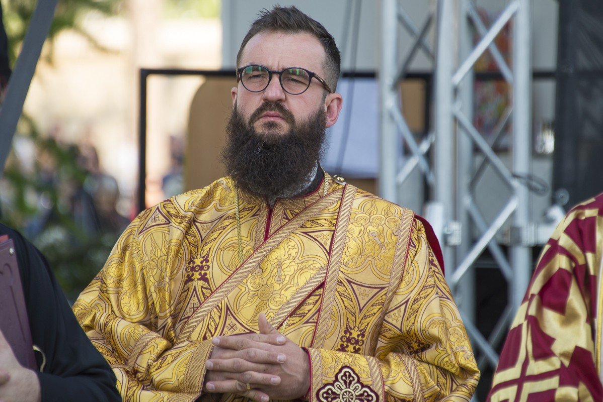 Șase ierarhi la sfințirea Mănăstirii Frumoasa 213940