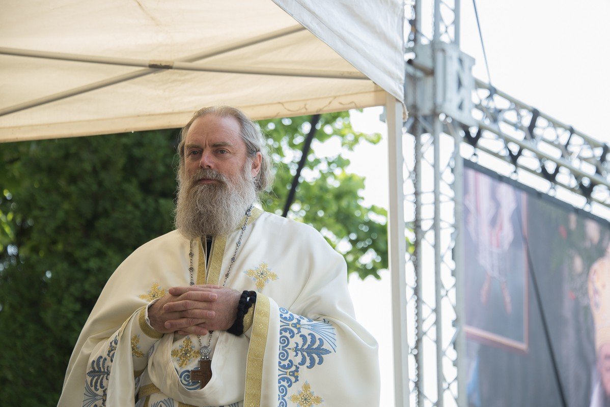 Șase ierarhi la sfințirea Mănăstirii Frumoasa 213990