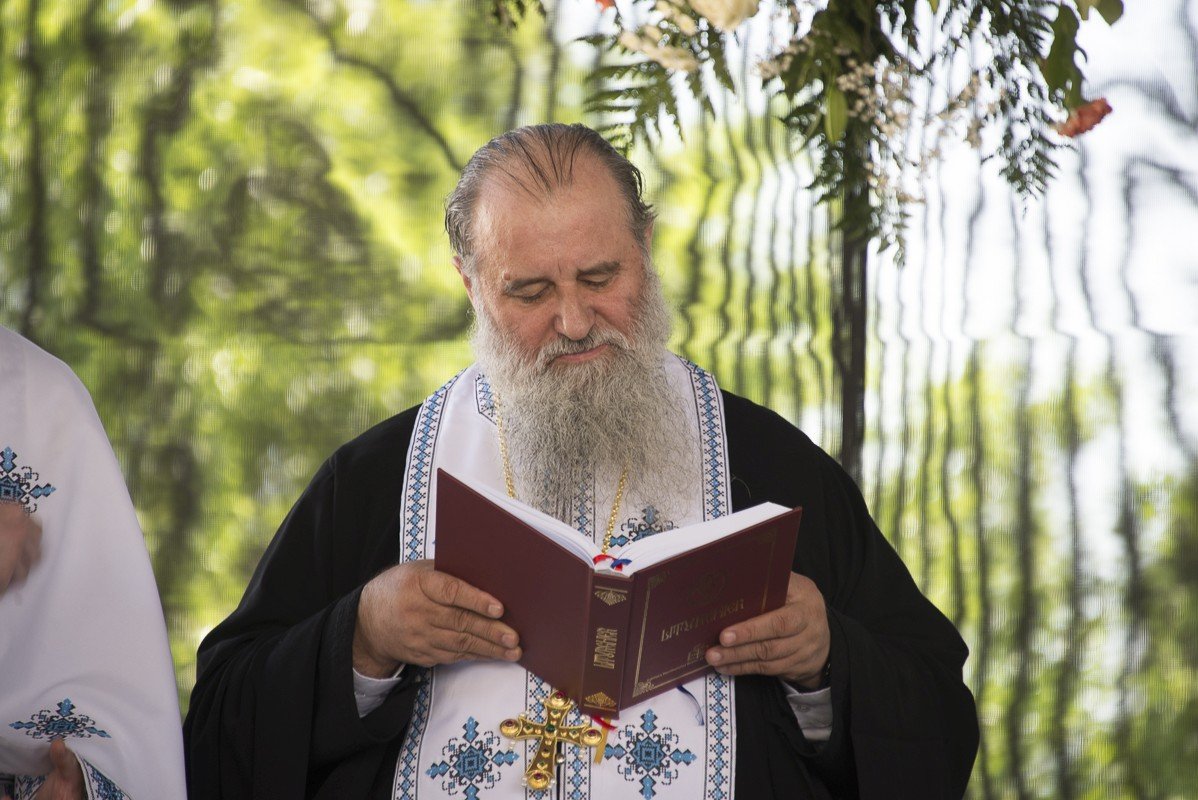 Șase ierarhi la sfințirea Mănăstirii Frumoasa 214000