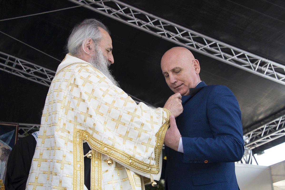 Șase ierarhi la sfințirea Mănăstirii Frumoasa 214020