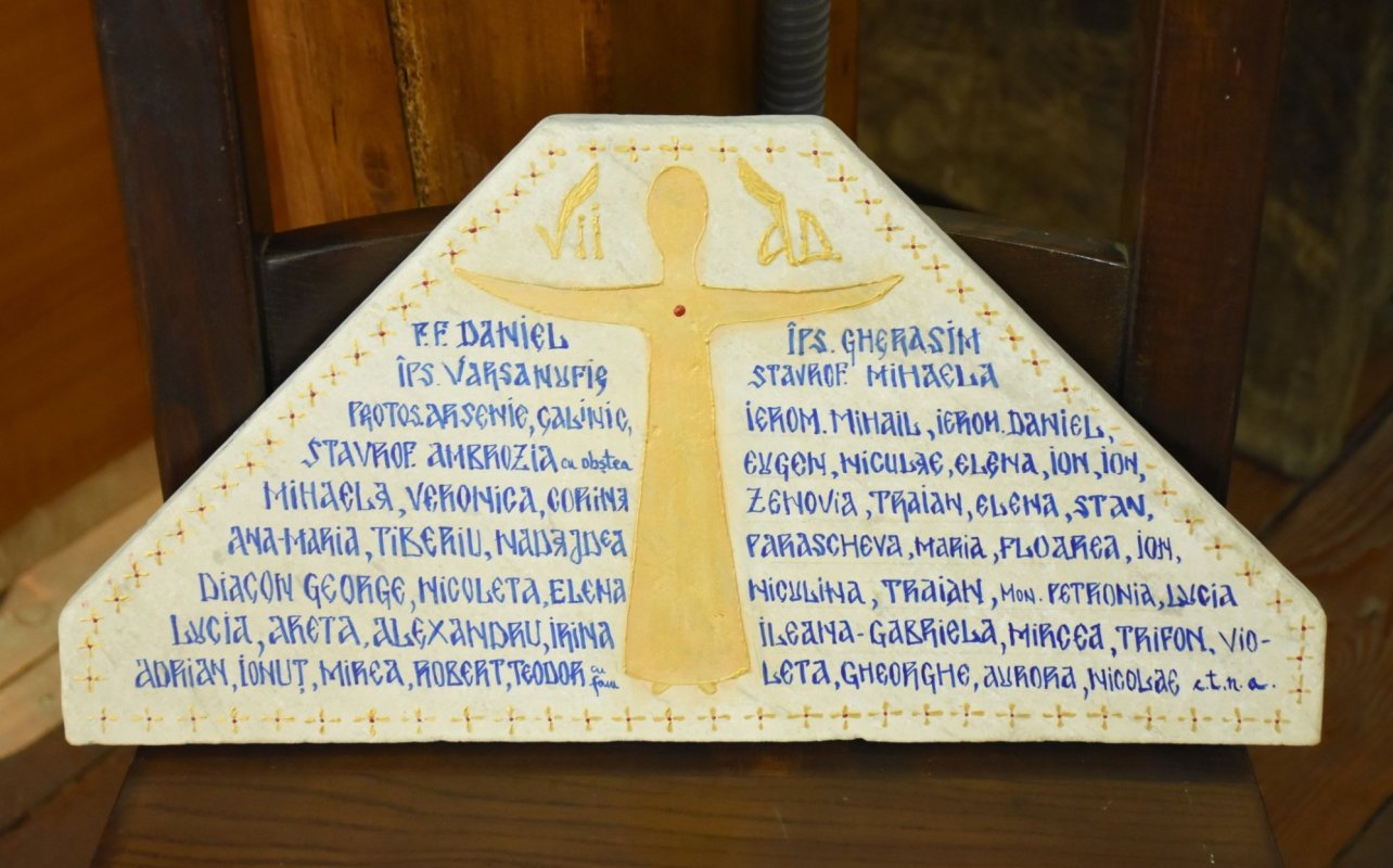 Închinare Sfintei Cruci la Mănăstirea Comana 214074