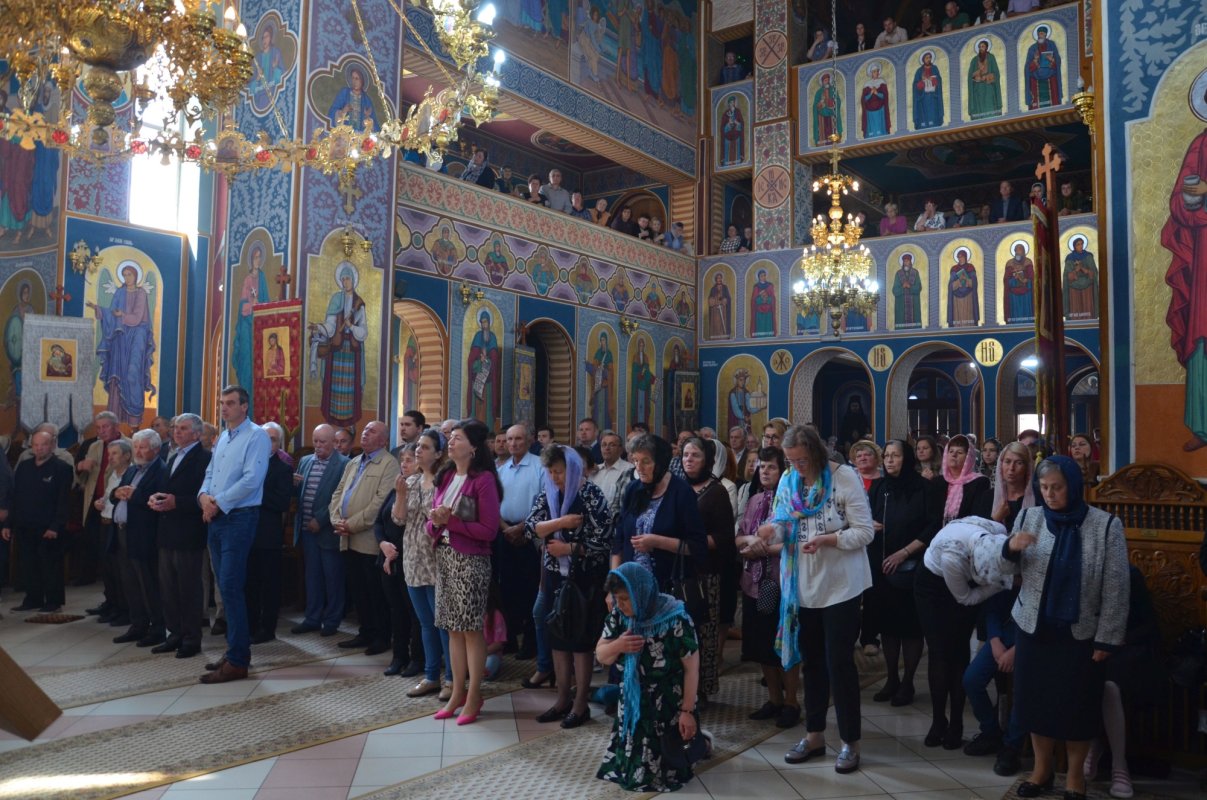 Liturghie arhierească în orașul bihorean Ștei 214099