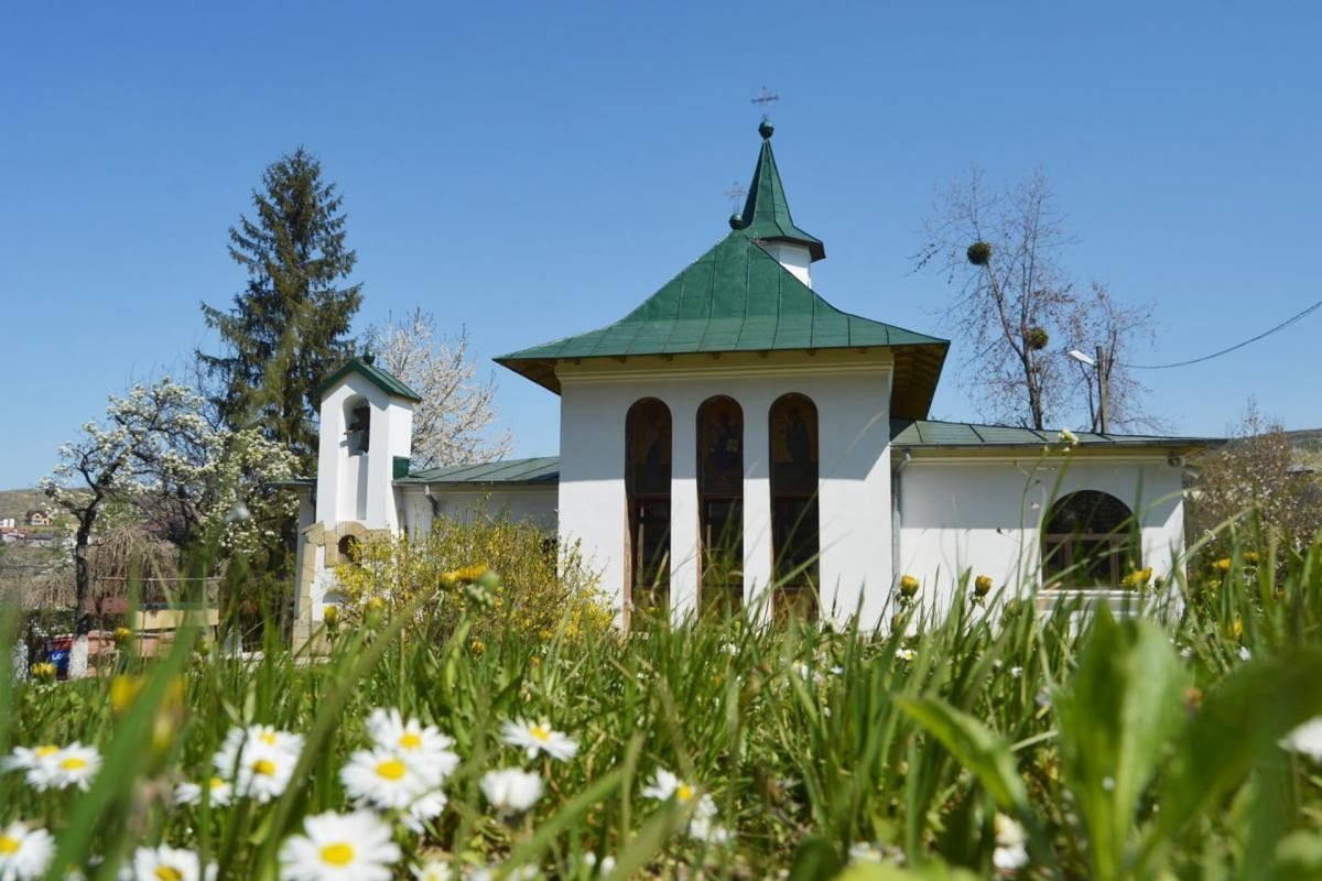 Părintele Hrisostom Dănilă, un rugător pentru cetate 213734