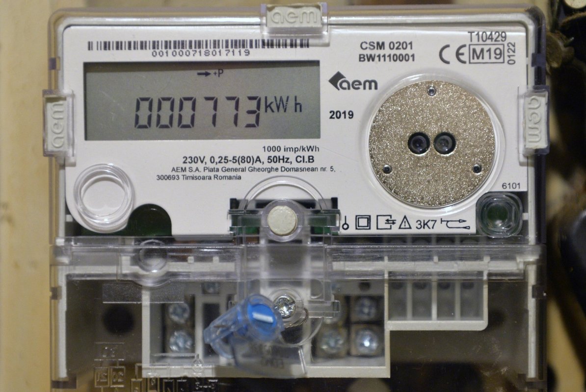 Populația face economii la electricitate 214086