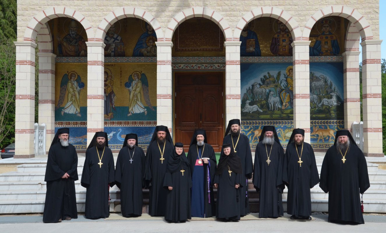  Stareții și starețele din Episcopia Oradiei reuniți în sinaxă 214231