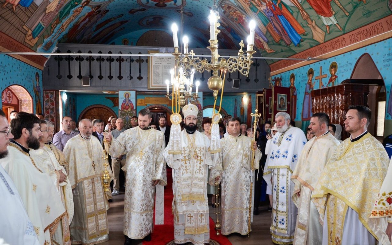 Biserica din satul hunedorean Teiu a fost sfințită 215055