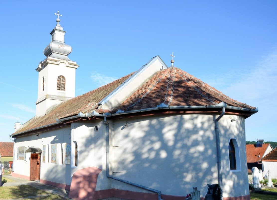 Biserica din satul hunedorean Teiu a fost sfințită 215056