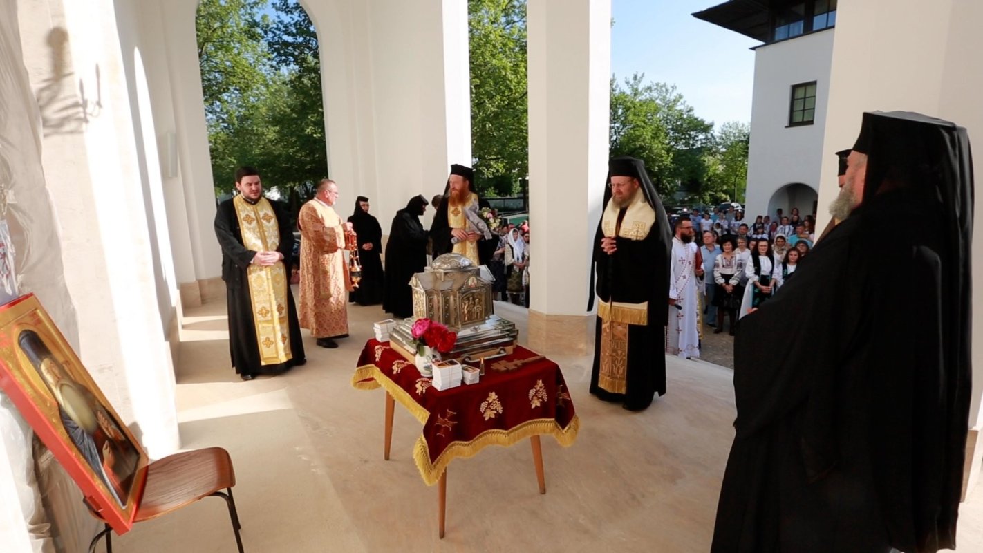 Pelerinaj cu moaștele Cuviosului Gheorghe de la Cernica în Germania 215062