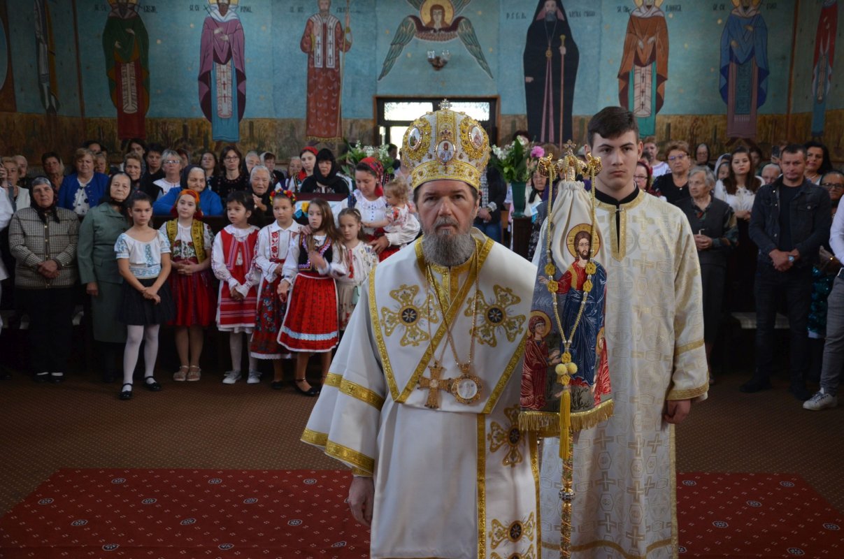 Slujiri arhiereşti în Episcopia Oradiei 215048