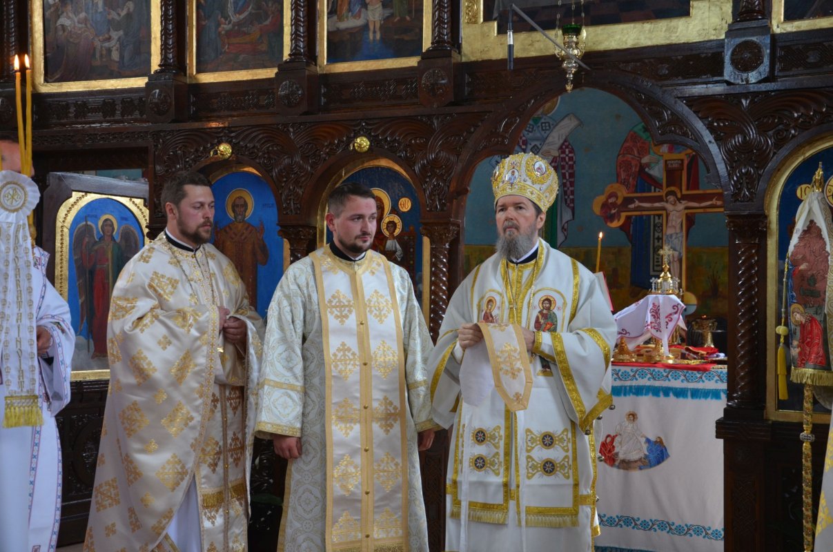 Slujiri arhiereşti în Episcopia Oradiei 215050