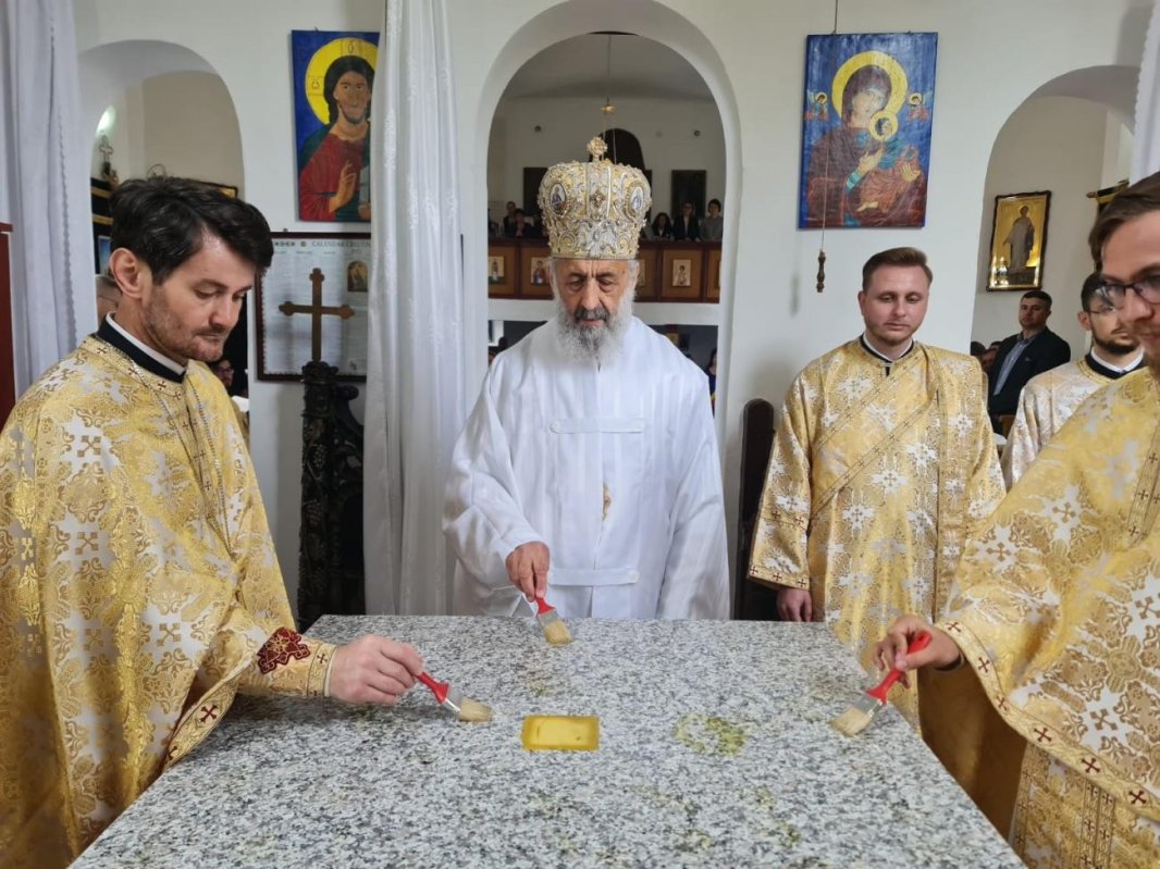 Târnosirea bisericii din Parohia Boz, Protopopiatul Sebeș 215040