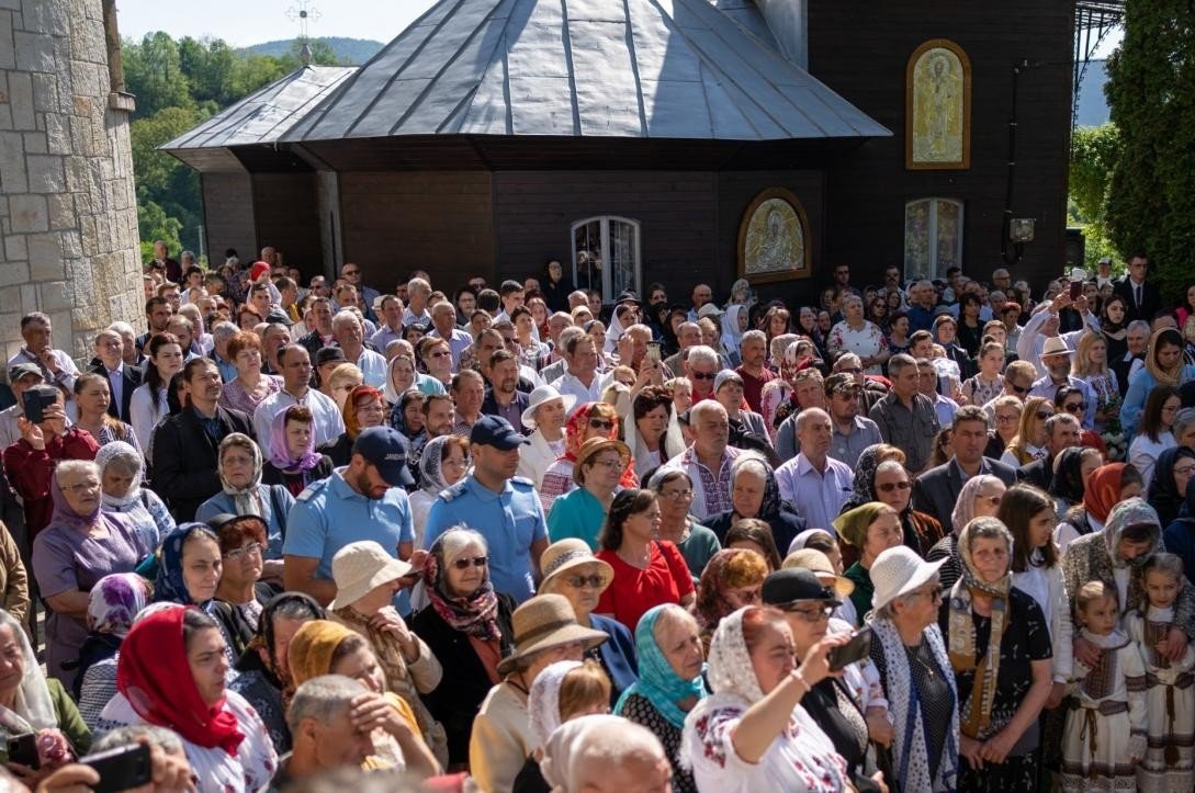 Târnosirea bisericii din Parohia Leorda, Bacău 215133