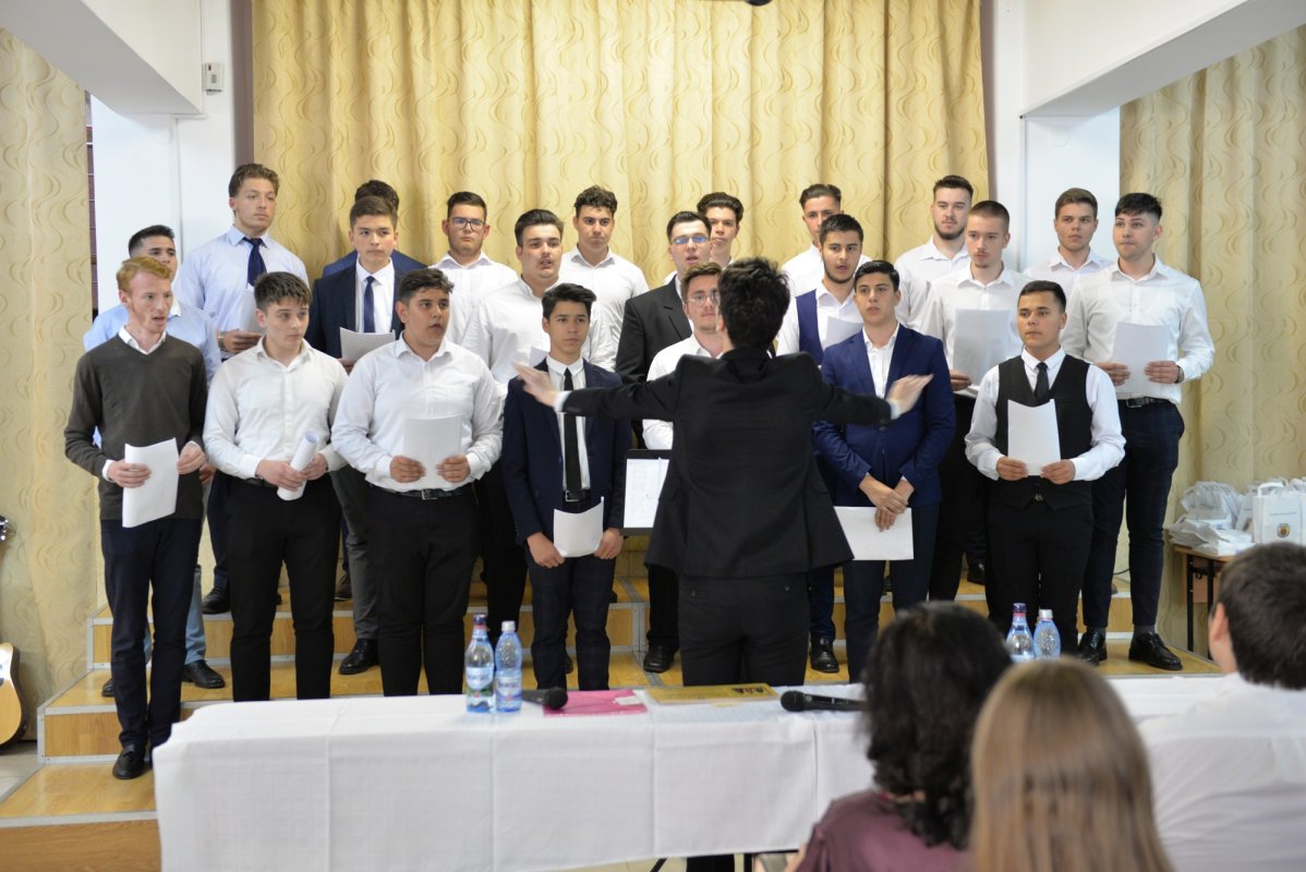 Premierea elevilor bucureșteni olimpici la religie 215237