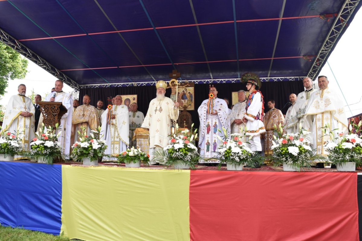 Biserica „Buna Vestire” din Cepari a fost resfințită  215586