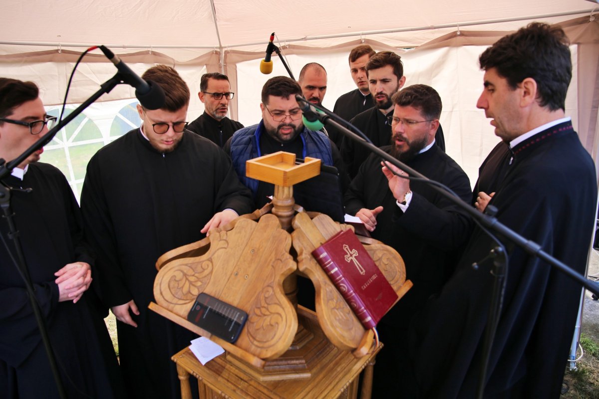 Biserica Parohiei Rusenii Noi, Iași, târnosită de doi mitropoliți 215631