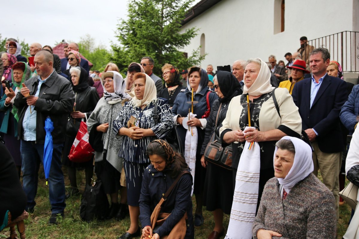 Biserica Parohiei Rusenii Noi, Iași, târnosită de doi mitropoliți 215634
