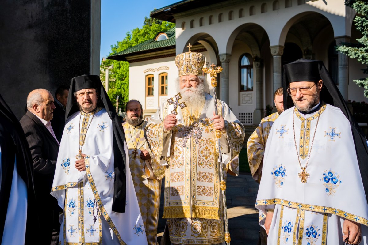 Duminica vindecării orbului la catedrala din Suceava 215678