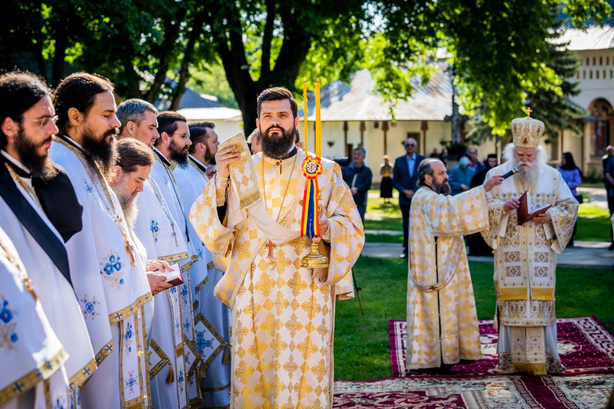 Duminica vindecării orbului la catedrala din Suceava 215698